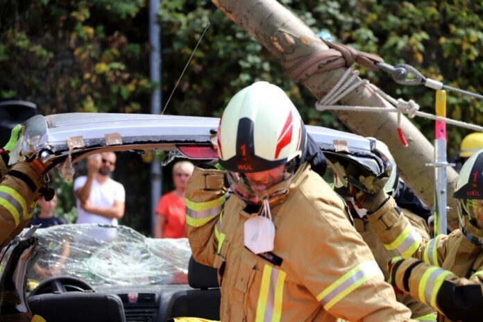 Die Wülfrather Feuerwehr lässt hinter die Kulissen blicken. Archivfoto: Volkmann Die Wülfrather Feuerwehr lässt hinter die Kulissen blicken. Archivfoto: Volkmann