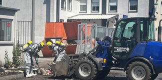 Großeinsatz auf der Sternbergstraße: Gefahrgut setzt giftige Dämpfe frei