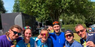 Wülfrather Feuerwehr bei Triathlon erfolgreich Mit guten Leistungen beim Triathlon durchs Ziel: Marcin Hadam, Elina Wenzel, Niclas Kohlmetz, Aaron Friese, Sina Hüper und Björn Richtermeier. FW Wülfrath