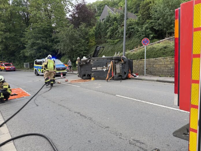 Verkehrsunfall Talstraße Der Verkehrsunfall ereignete sich auf der Talstraße. Foto: FW Mettmann