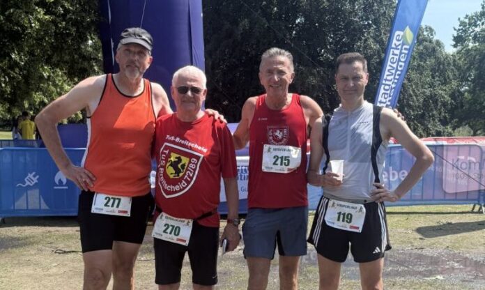 Sie gingen für den TuS Breitscheid an die Startlinie: Achim Wischtukat, Gerd Wesemann, Meinolf Runte und Michael Kaiser. Foto: TuS Breitscheid Sie gingen für den TuS Breitscheid an die Startlinie: Achim Wischtukat, Gerd Wesemann, Meinolf Runte und Michael Kaiser. Foto: TuS Breitscheid