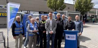 Mettmanner interessiert an Sicherheitsthemen Sie standen den Bürgerinnen und Bürgern informierten zum Thema Sicherheit. Foto: Polizei Mettmann