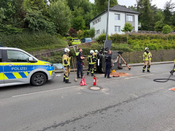 Mettmann Alk Der Verkehrsunfall ereignete sich an der Talstraße. Foto: FW Mettmann