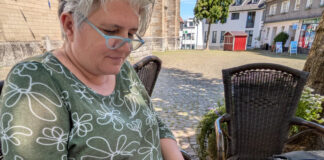 Ferienprojekt verbindet Kunst, Geschichte und Entdeckergeist Die Dürener Sketching-Künstlerin Petra J. Pool. Foto: privat