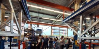 WSW richten Kundenforum in Vohwinkel aus Die Gäste des 41. WSW-Kundenforums erhielten bei einer Führung exklusive Einblicke in die Schwebebahnwerkstatt. Foto: WSW
