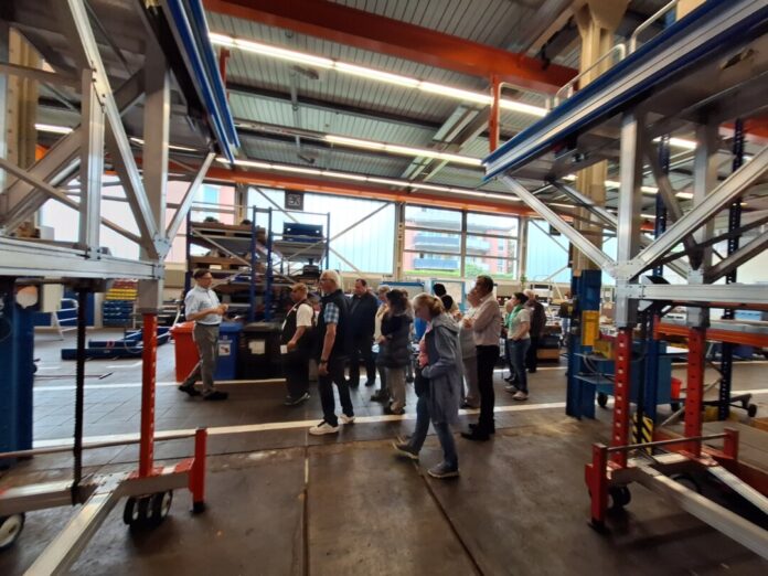 WSW_Kundenforum_Juni_2026 Die Gäste des 41. WSW-Kundenforums erhielten bei einer Führung exklusive Einblicke in die Schwebebahnwerkstatt. Foto: WSW