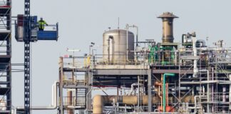 40 Industriekonzerne fordern Kurswechsel bei Emissionshandel Chemieunternehmen warnen vor einem Kostenanstieg durch den europäischen Emissionshandel