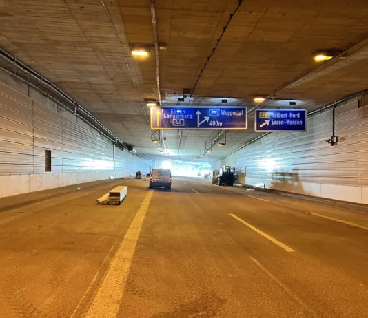 Velbert: Tauben legen Arbeiten im A44-Tunnel Birth lahm Die Arbeiten in dem Tunnel laufen verzögert weiter. Foto: Autobahn GmbH