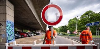 «Katastrophe»: Bonner Nordbrücke jetzt voll gesperrt Die Bonner Nordbrücke ist bereits seit Februar für schwere Lkw gesperrt.