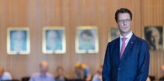 Streit um Rheinbrücke: Wüst verteidigt Vertragskündigung Ministerpräsident Hendrik Wüst (CDU) kommt in den U-Ausschuss.