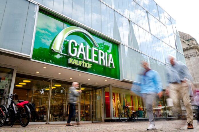 Galeria Kaufhof Galeria hat 83 FIlialen und 12.000 Beschäftigte.
