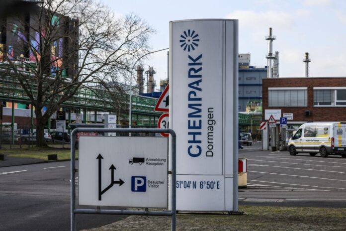 Chempark Dormagen Im Chempark Dormagen ist es in der Nacht zum Samstag zu einem Chemieunfall gekommen. (Symbolbild)