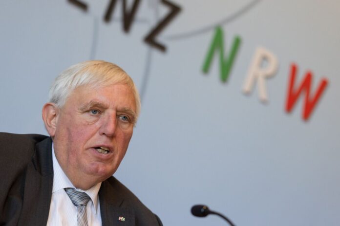 Karl-Josef Laumann NRW-Sozialminister Karl-Josef Laumann begrüßt die Vorschläge der Rentenkommission. (Archivbild)