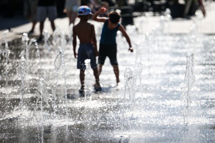 Hitze in Nordrhein-Westfalen In Tönisvorst erreichte die Temperatur 40,2 Grad.