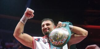 Schwergewichts-Weltmeister: Boxer Kabayel jubelt über Titel Schwergewichtsboxer Agit Kabayel strahlt als Weltmeister. (Archivbild)