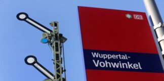 Stellwerks-Ausfall in Wuppertal – erste Züge rollen wieder Seit Anfang Februar wird die Strecke von Köln über Wuppertal nach Hagen umfassend saniert. (Archivbild)