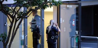 Unbekannte Frau nimmt Neugeborenes aus Krankenhaus mit Die Fahndung nach der Unbekannten läuft.