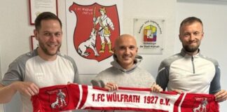 1. FC Wülfrath holt “absoluten Mentalitätsspieler” Joscha Weber mit Neuzugang Vedran Beric und Thomas Cyrys. Foto: FCW