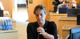 Neubaur wegen Aktenherausgabe in der Kritik Neubaur berief sich als Zeugin mehrfach auf fehlende Erinnerungen und antwortete oft ausweichend.