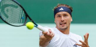 Zverev gewinnt deutsches Duell und steht im Viertelfinale Alexander Zverev zeigte im Achtelfinale des Rasenturniers in Halle einen guten Auftritt.