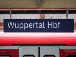 Stellwerk defekt: Seit Tagen kein Zugverkehr durch Wuppertal Seit Anfang Februar wird die Strecke von Köln über Wuppertal nach Hagen umfassend saniert. (Archivbild)