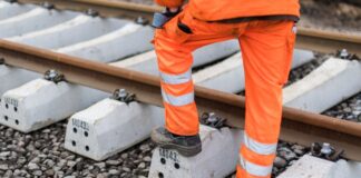 Ruhr-Sieg-Strecke: Monatelang Ersatzbusse wegen Sanierung Im kommenden halben Jahr müssen sich Bahnreisende zwischen Siegen und Hagen auf monatelange Zugausfälle einstellen.