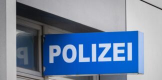 Gesuchter Straftäter stellt sich Polizei Der entwichene Straftäter stellte sich mit seinem Anwalt bei der Polizei. (Symbolbild)