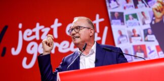 Jochen Ott führt NRW-SPD mit Kampfansage in den Wahlkampf Jochen Ott fordert mehr Selbstvertrauen und Leidenschaft von der SPD.