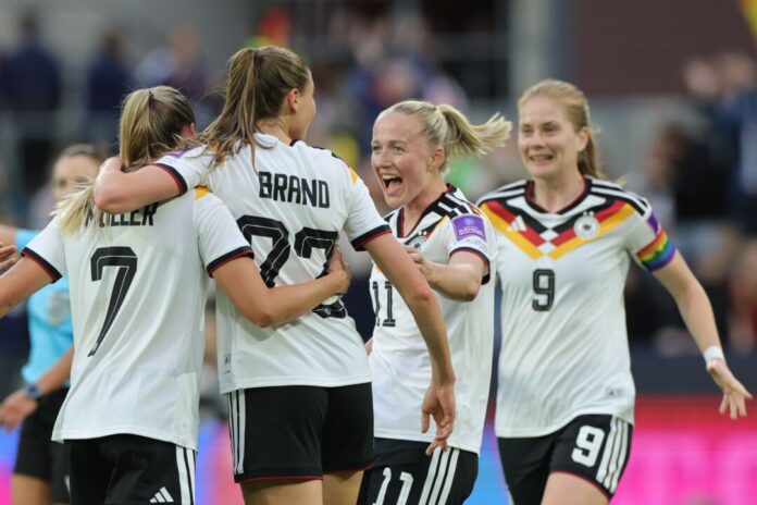 Deutschland - Norwegen Große Freude: Die deutschen Fußballerinnen fahren zur WM 2027 nach Brasilien.
