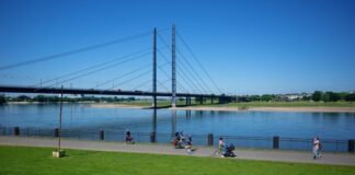 Großstädter im Rheinland sind zufriedener als andere Die im Schnitt zufriedensten Großstadtbewohner in Nordrhein-Westfalen leben in Düsseldorf. (Symbolbild)