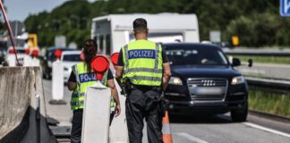 Aachen fordert Ende der deutschen Grenzkontrollen Seit fast zwei Jahren kontrolliert Deutschland wieder an den europäischen Binnengrenzen - der Aachener Stadtrat hat jetzt das sofortige Ende dieser Kontrollen gefordert (Archivbild).