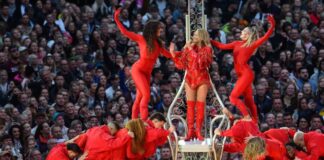 Helene Fischer verlegt Amsterdam-Konzert in andere Stadt Auch in Amsterdam sollte Helene Fischer vor Zehntausenden Fans auftreten – keine zwei Wochen vor dem Konzert wurde der Ort nun aber verlegt. (Archivbild)