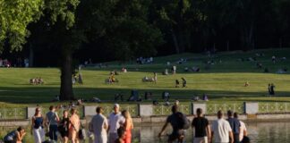 Zahlreiche Veranstaltungen wegen Hitze abgesagt Einige Open-Air-Veranstaltungen werden wegen der Wetterprognose abgesagt.