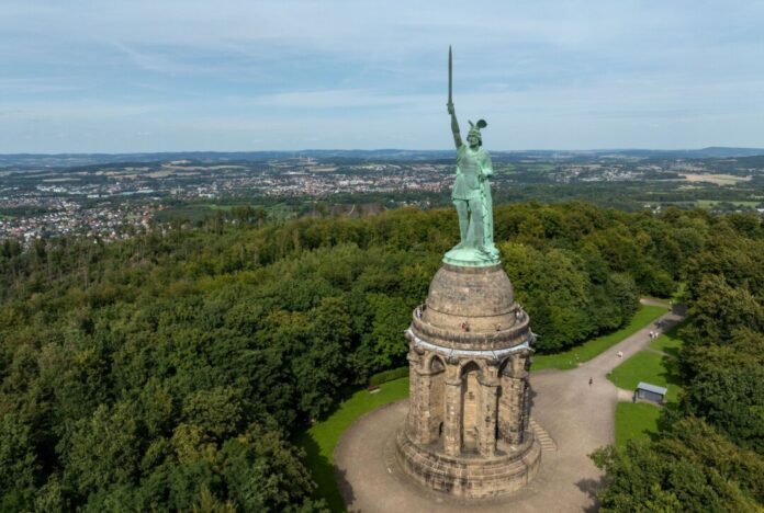 Hermannsdenkmal Nach der Besetzung des Hermannsdenkmal wird gegen zwei Hauptverdächtige ermittelt. (Archivbild)