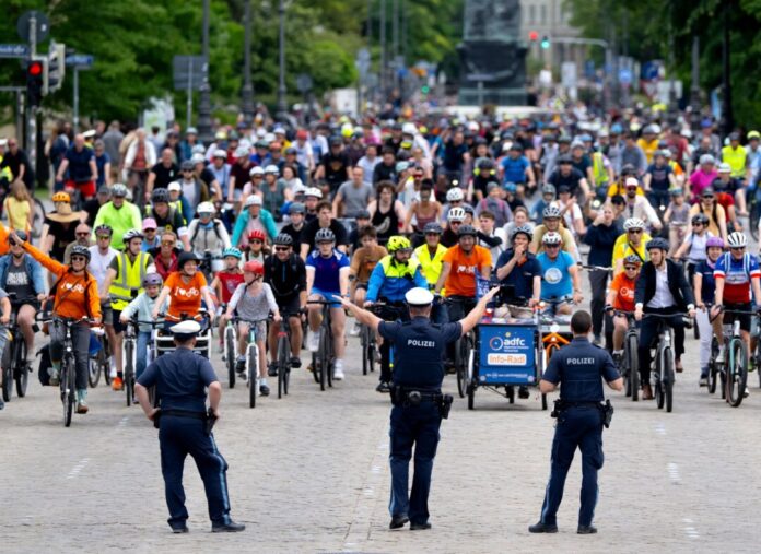 Radsternfahrt Köln wird neben Frankfurt Standort einer weiteren Fahrradmesse. (Symbolbild)
