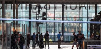 NRW-Verkehrsminister kritisiert Notfallmanagement der Bahn Die Pendler am Morgen bemerkten kaum etwas von der Störung in der Nacht.