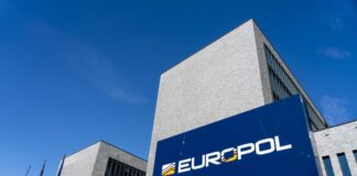 Europol zerschlägt Geldwäsche-Dienst für Kryptowährungen Europol hat Cyber-Kriminellen das Handwerk gelegt. (Archivbild)