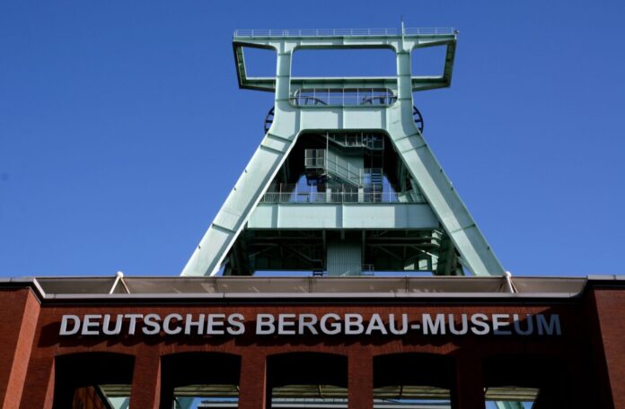 Deutsches Bergbau-Museum Bochum Unter Tage bietet das Deutsche Bergbau-Museum in seinem Besucherstollen ebenfalls Schutz vor hoher Sonneneinstrahlung. (Archivbild)