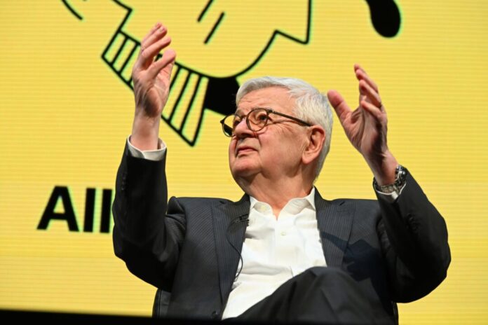 Joschka Fischer Ex-Bundesaußenminister Joschka Fischer glaubt, dass die schwarz-rote Bundesregierung ein gemeinsames Projekt braucht (Archivbild).