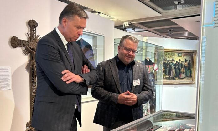 010a86ae-dbc9-48c6-847d-14db01363525 Stephan Mayer und Dr. David Skrabania © SHOS | OSLM, Schieweck