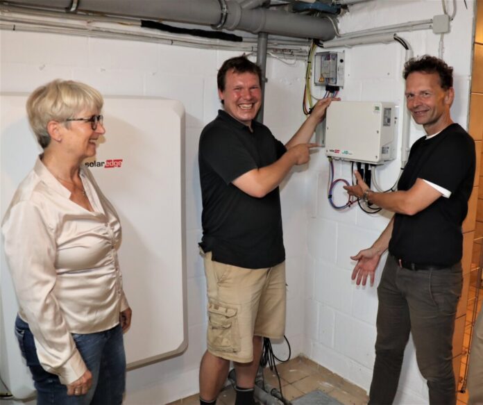 2024-08-19Solarparty_2 Bei der Solarparty – hier eine Aktion aus dem Jahr 2024 - informieren Verbraucherzentrale, Bürgersolarberatung und Stadt gemeinsam. Foto: Stadt Ratingen
