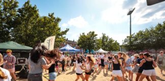 Rund 25.000 Besucher bei Ratingens Festmahl Die Aktionsfläche beim TV Ratingen erfreute sich großer Beliebtheit. Foto: Stadt Ratingen