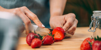 Küchentipp: So lassen sich Gemüse und Obst einfrieren Obst und Gemüse kann man einfrieren und die Haltbarkeit verlängern. Foto: VZ NRW/adpic