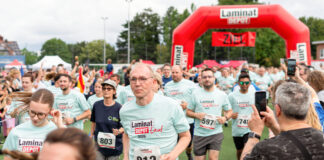 Velberter Lauf-Event begeistert mit Rekordfeld und Top-Zeiten Rund 1.000 Läuferinnen und Läufer waren aktiv. Foto: Laminatdepot