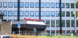 Sparkassen-Schließfachanlage nach Aufbruch wieder zugänglich In dieser Sparkassenfiliale sollen Täter 29 Schließfächer aufgebrochen haben.