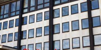 Schließfächer in Sparkasse in Mönchengladbach aufgebrochen Täter sollen beim Einbruch in Schließfächer in Mönchengladbach gestört worden sein.