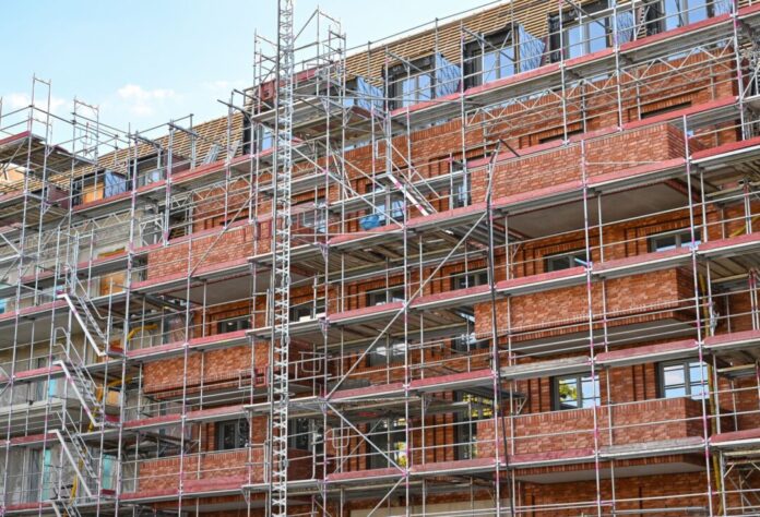Wohnungsbau In Nordrhein-Westfalen müssten viel mehr neue Wohnungen gebaut werden. Doch Baukosten und Zinsen sind oft so stark gestiegen, dass neue Projekte nur noch schwer zu finanzieren sind. (Symbolbild)