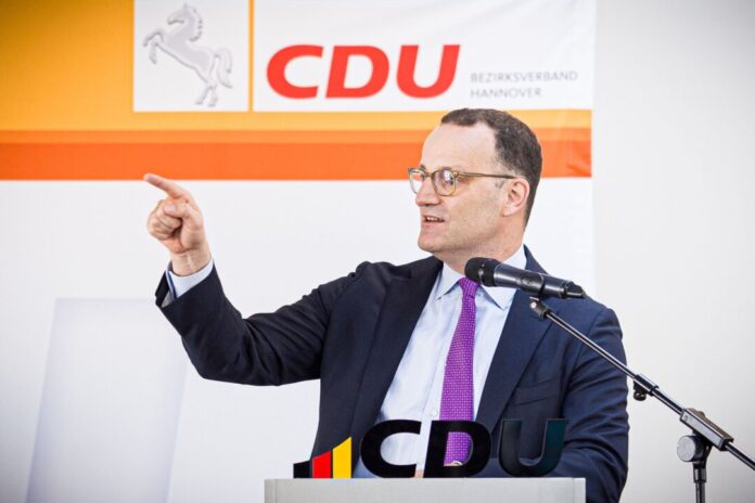 Jens Spahn Der Rücktritt von Jens Spahn wird kontrovers diskutiert. (Archivbild)