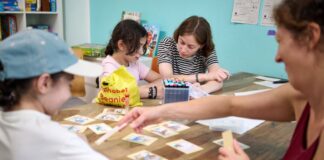 Mission Bildung – «Hingehen, wo es wehtut» Auswertungen zeigen laut der Gründerin des Projekts, dass die Kinder deutlich profitieren.