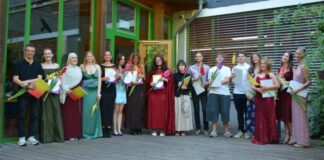 Absolventen der Windrather Talschule erhalten Zeugnisse Die Absolventinnen und Absolventen. Foto: privat